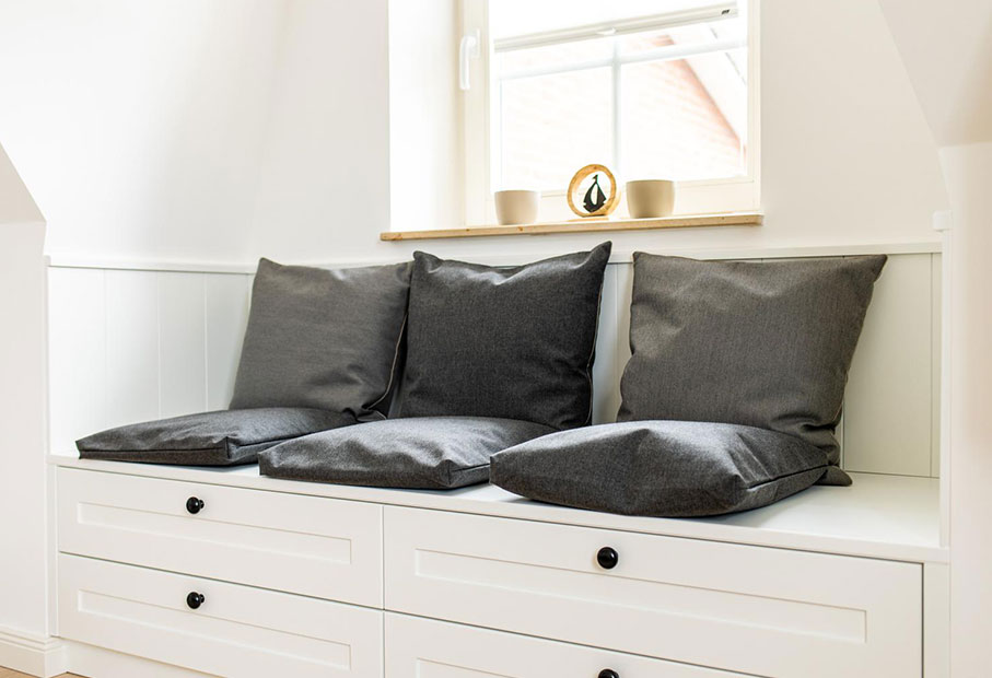 Lesebereich oder Aussichtsbank im Schlafzimmer